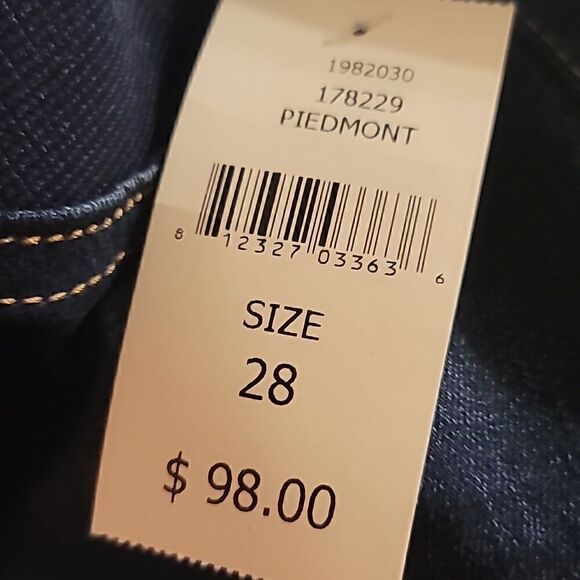 Warp and Weft Maternity Jean's Size 28x29 - Picture 7 of 8